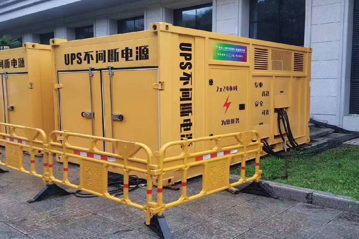 覃塘发电机租赁施工现场