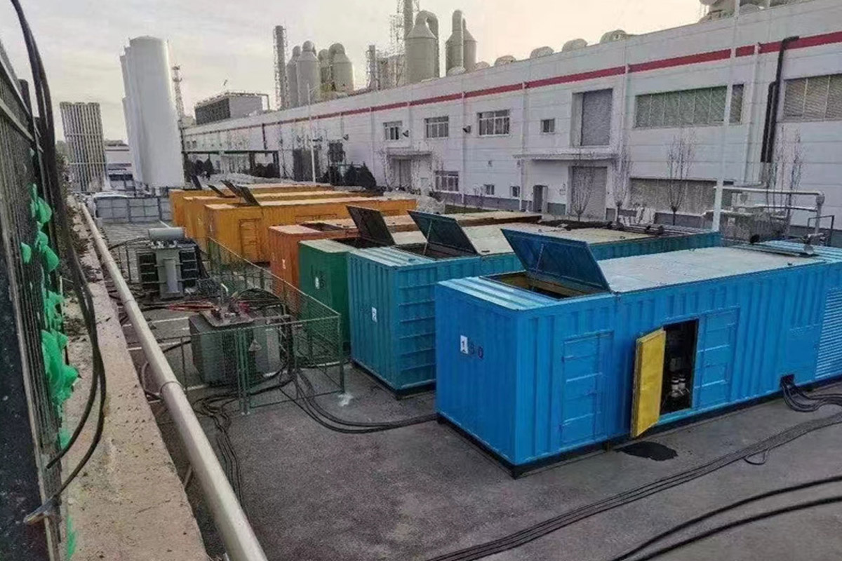 覃塘发电机租赁施工现场
